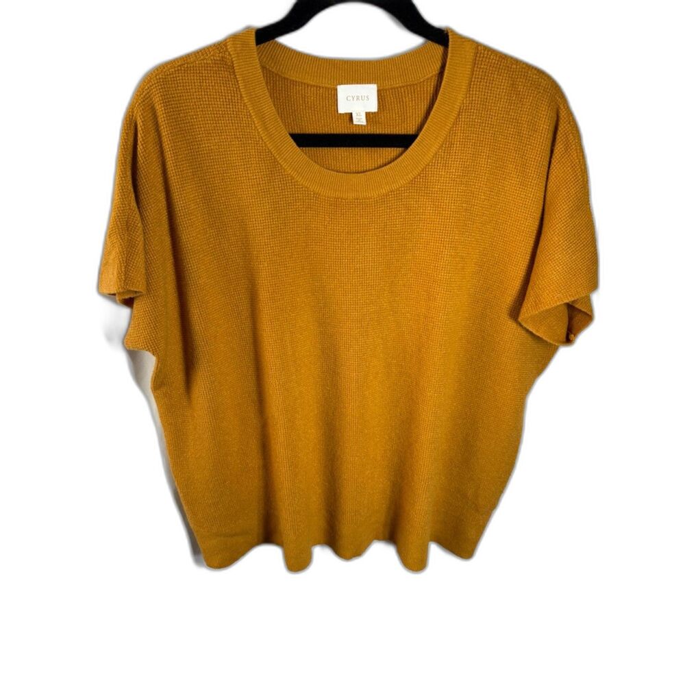 Cyrus Women’s XL Mustard Yellow Short Sleeve Knit Sweater Top Scoop Neck